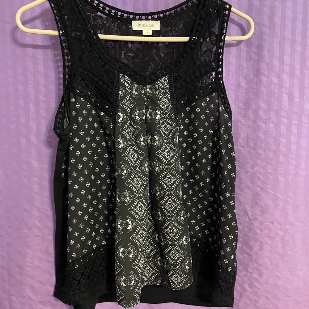 Tayler & Sage black top with white patterned size small with textured lace trim